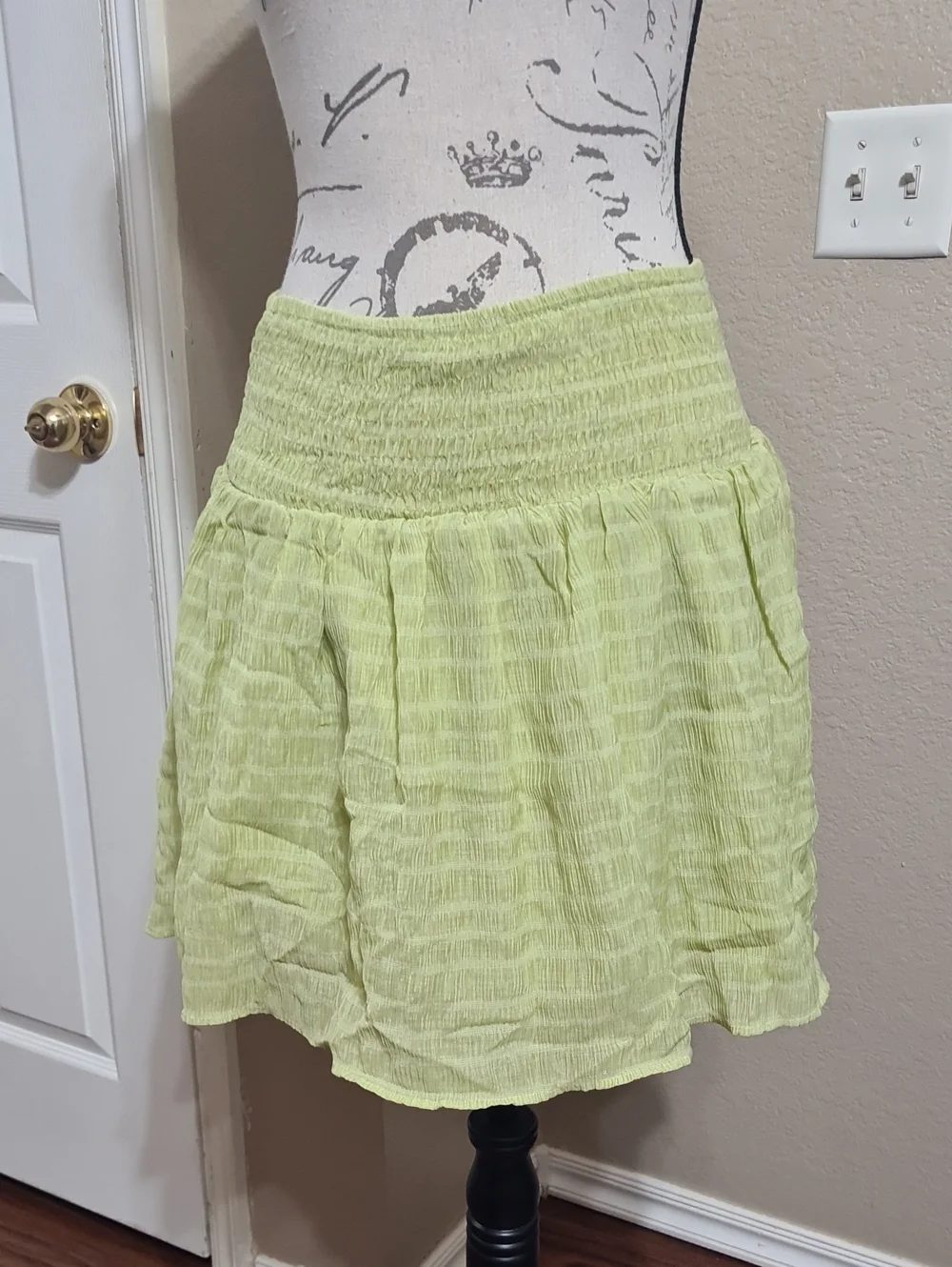 N/A light green